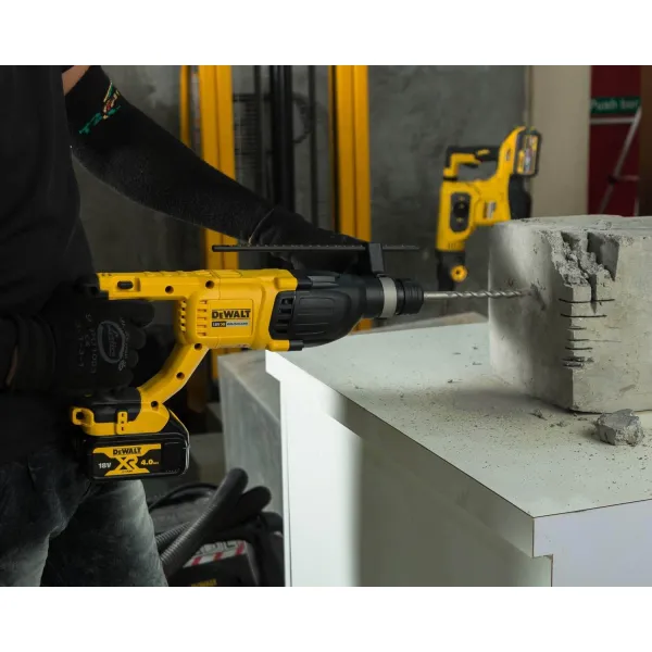 Перфоратор акумуляторний безщітковий DCH133M1, SDS-Plus, валіза DeWALT (DCH133M1) - Фото 7