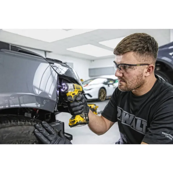 Шуруповерт ударный аккумуляторный DCF801N DeWALT (DCF801N) - Фото 1