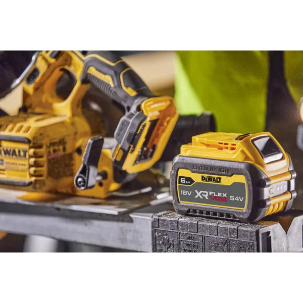 Пила дисковая аккумуляторная безщіткова DCS573T1, сумка TSTAK DeWALT (DCS573T1) - Фото 4