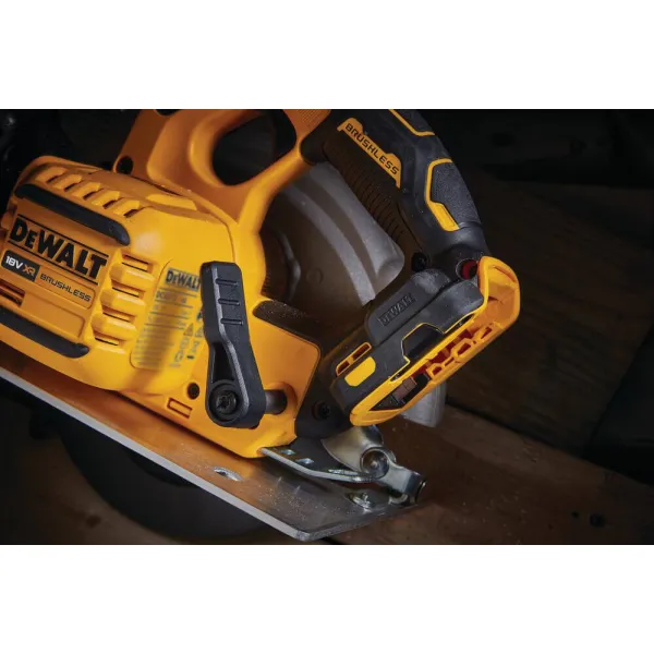 Пила дисковая аккумуляторная безщіткова DCS573T1, сумка TSTAK DeWALT (DCS573T1) - Фото 9