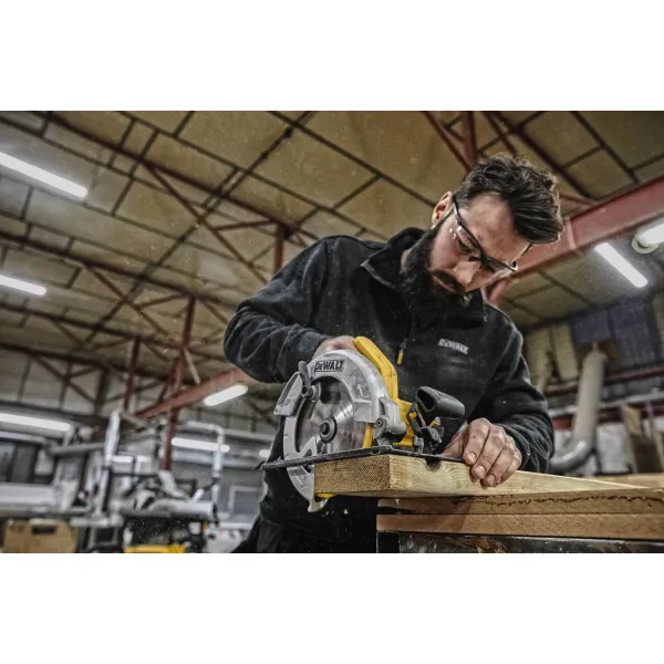Пила дисковая DWE560 DeWALT (DWE560) - Фото 3