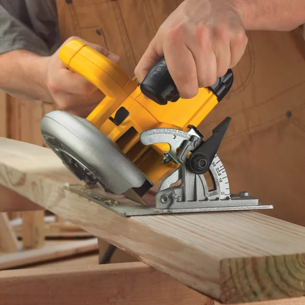Пила дисковая DWE575K DeWALT (DWE575K) - Фото 2