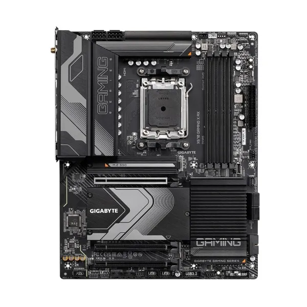 Материнcька плата X670 GAMING X AX DDR5 sAM5 X670 4xDDR5 HDMI Wi-Fi BT ATX Gigabyte (X670_GAMING_X_AX)
