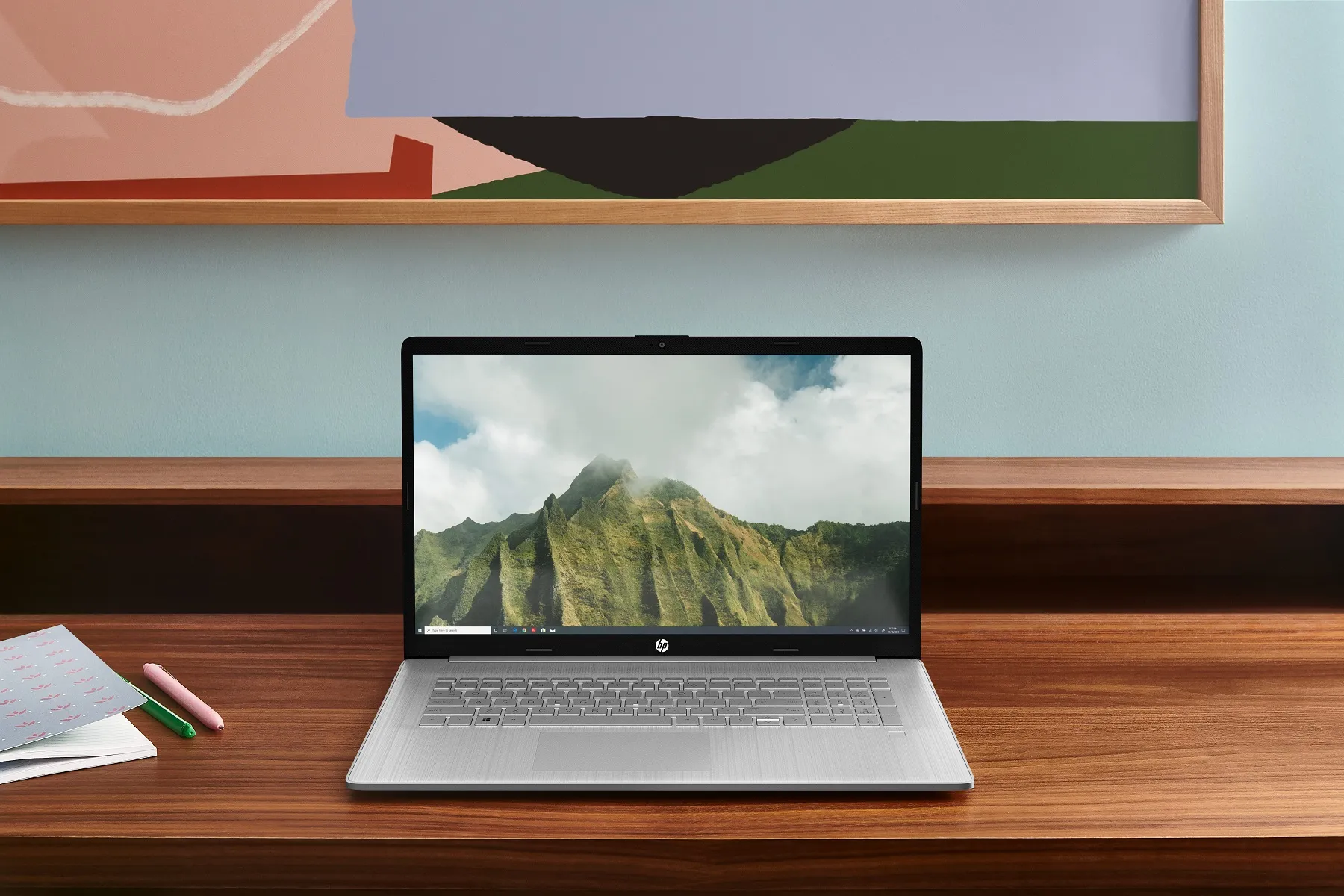 Ноутбук 17-cn3002ua 17.3" FHD IPS AG, Intel i7-1355U, 16GB, F1024GB, UMA, DOS, сріблястий HP (826W1EA) - Фото 1