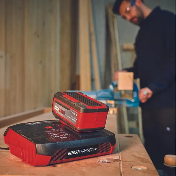 Зарядное устройство PXC Boostcharger 3A PXC, 18В,  8А, 0.83кг Einhell (4512155) - Фото 2