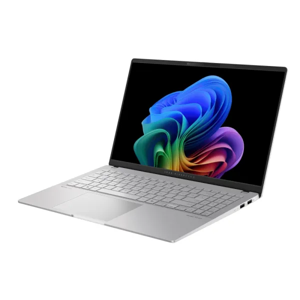 Ноутбук Vivobook S 15 S5507QA-MA058X 15.6" 3K OLED, Qualcomm X1E-78-10, 32GB, F1TB, UMA, Win11P, Сріблястий ASUS (90NB14Q2-M00490) - Фото 1