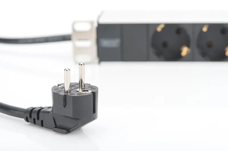 Блок силовий 8xРозеток, 1U, 2м, 16A, 250V, вилка Schuko чорний Digitus (DN-95401) - Фото 4