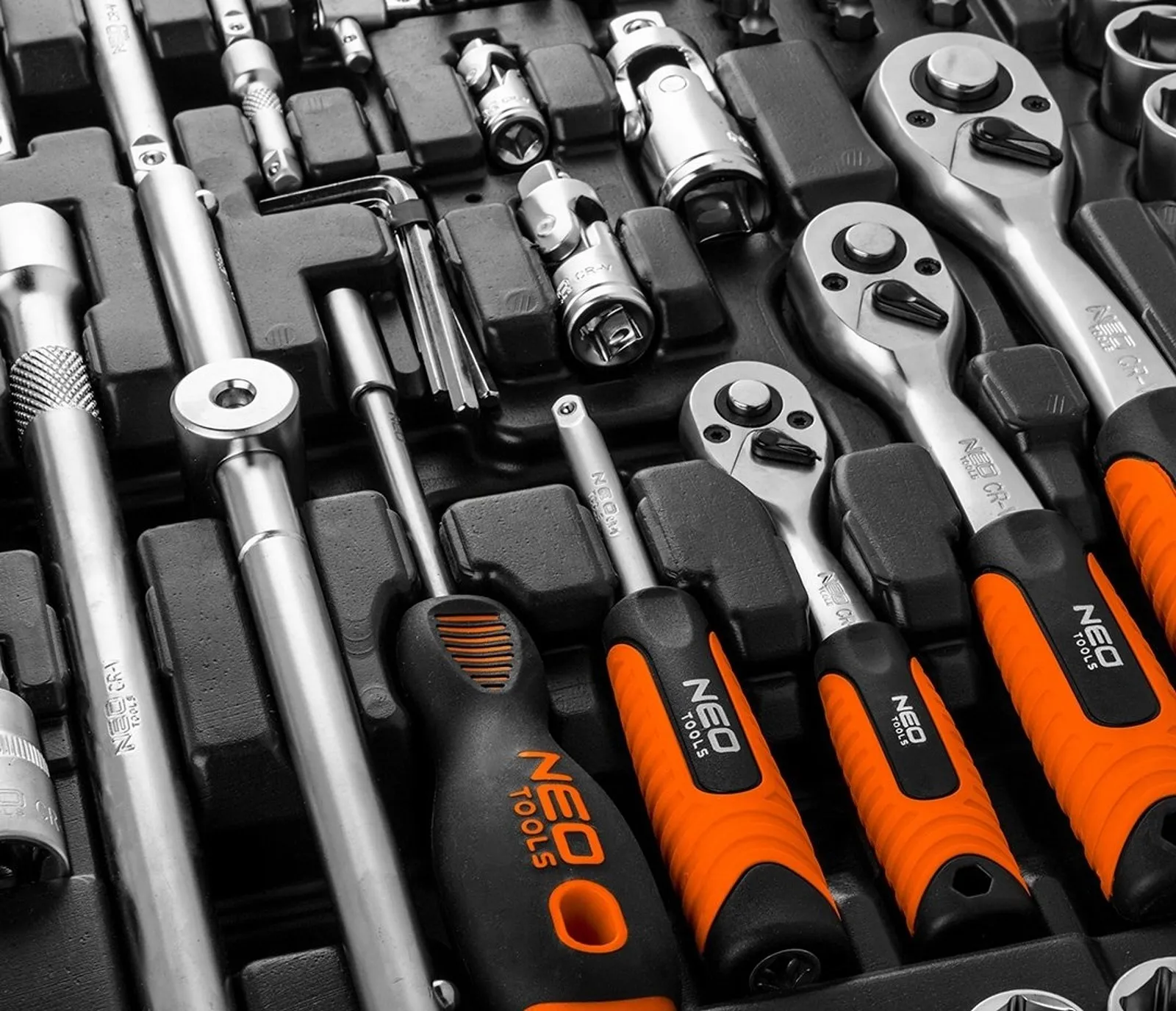 Набір інструменту 216 од., 1/2", 3/8", 1/4", торцеві головки, ключі, кейс Neo Tools (10-216) - Фото 2
