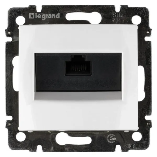 Розетка 1хRJ45 Cat.5e UTP Valena Classic, белая Legrand (774230) - Фото 11