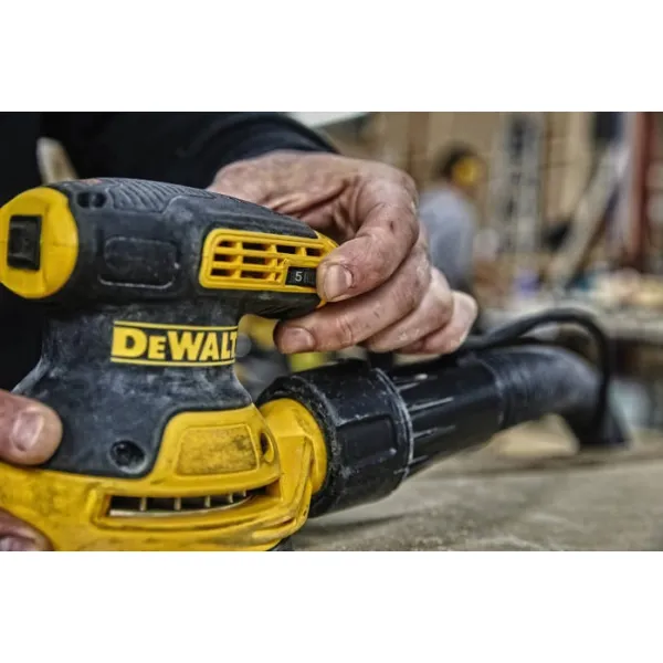 Шлифмашина эксцентриковая 280Вт 8000-12000об·мин 125мм DeWalt (DWE6423) - Фото 2