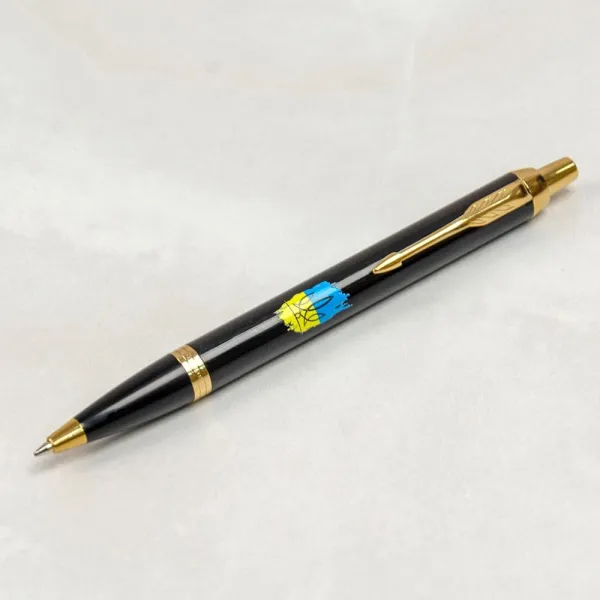 Ручка шариковая Parker IM 17 UKRAINE Black GT BP Тризуб фтгурнвй на фоне флага (22032_T1026u) - Фото 1