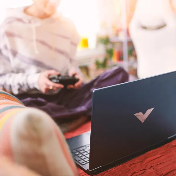 Ноутбук Victus 15.6" IPS, AMD R7-8845HS, 16GB, F512GB, NVD4050-6, синій HP (D3XT7EA) - Фото 2