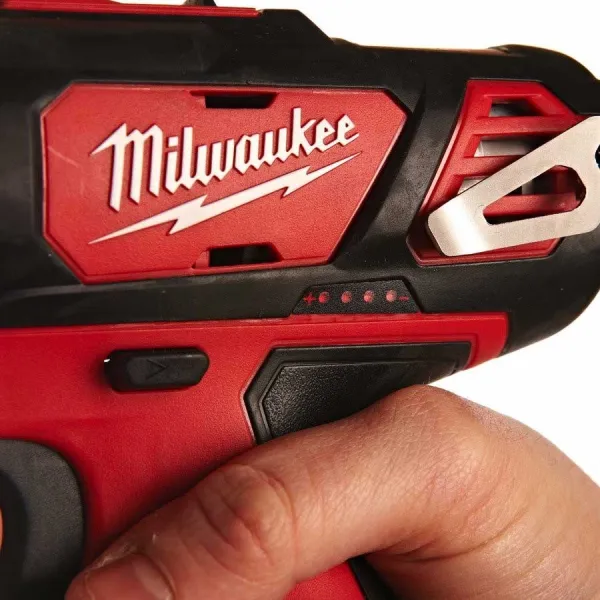 Шуруповерт-дрель ударная аккумуляторная 12В 30Нм 0-1500об/мин Milwaukee (4933441950) - Фото 8