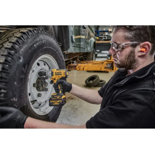 Гайковерт ударный аккумуляторный 18В 1084Нм DeWALT (DCF891N) - Фото 5